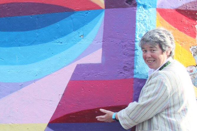 Outdoor Walking Tour in Wonderful Walls of Galway City - Key points at a glance