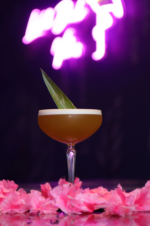 Premium Cocktail Class - Entering Ohana Tiki Bar: Finding the purple lights