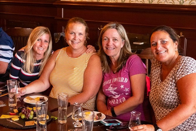 Premium Whiskey and Food Tasting in Dublin - Five whiskey tastings paired with Irish farmhouse cheese and chocolates