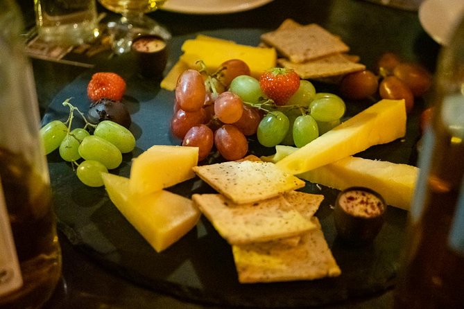 Premium Whiskey and Food Tasting in Dublin - The guide matters, and the talk time is a real factor