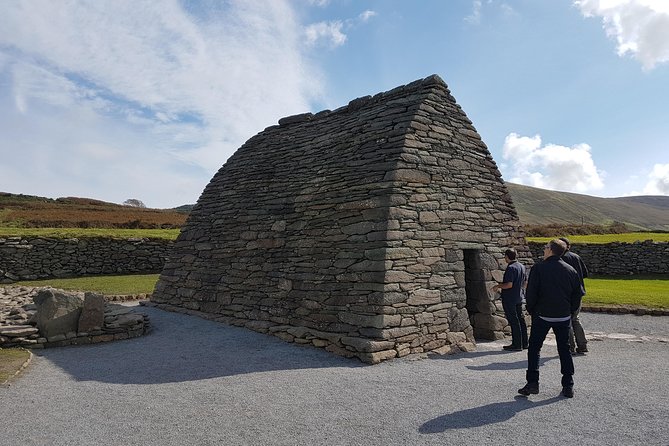 Private Dingle Peninsula Full-Day Tour - Conor Pass and Eask Tower: quick hits with big payoff