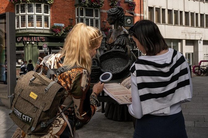 Private Dublin Treasure Hunt Self Guided Tour - Outside Traditional Pubs, Where the Clues Feel More Like Street Lore