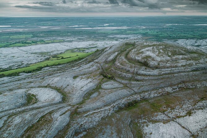 Private Limousine hire Cliffs of Moher Day Tour - Dunguaire Castle and Kinvara: the quick photo moment that adds mood