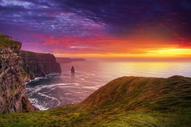 Private Luxury VIP Chauffeured Cliffs of Moher Tour from Dublin - Luxury chauffeur from Dublin: why private logistics matter here