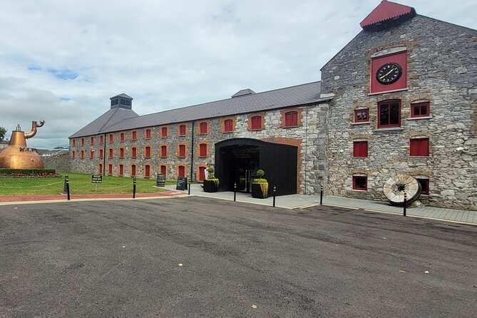 Private Tour , Blarney Castle, jameson Distillery and Cobh. - Midleton Distillery: the world’s largest pot still and that tasting window