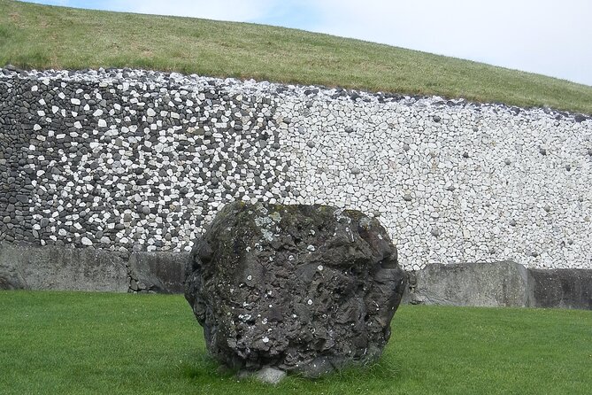 Private Tour of Newgrange and The Hill of Tara - Newgrange: booking the UNESCO ticket and making the most of your 2 hours