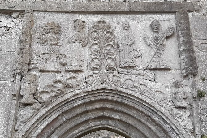 Sean's Bar, Athlone Castle and Clonmacnoise Monastery - Key highlights you will feel right away