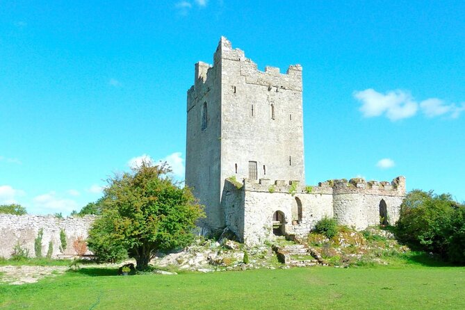 Sean's Bar, Athlone Castle and Clonmacnoise Monastery - What the 9:00 am to Evening-Back Schedule Feels Like