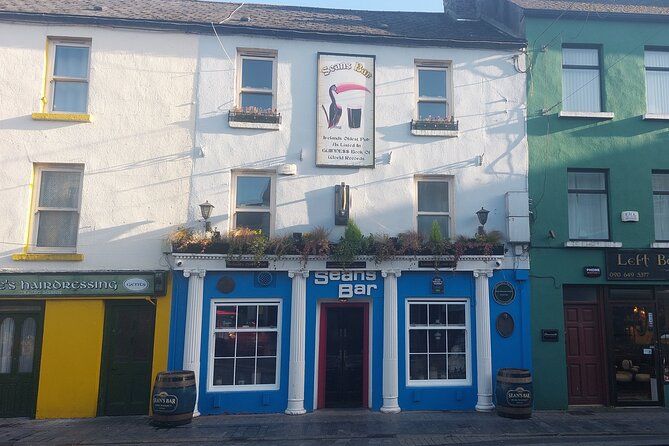 Sean's Bar, Athlone Castle and Clonmacnoise Monastery - Clonony Castle Photo Stop: Quick Royal-Era Context