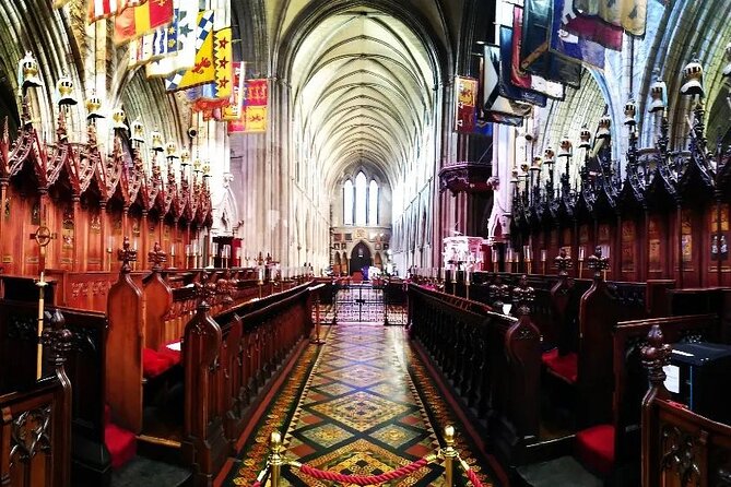 Semi-Private (8people max) 2.5 Hr Dublin Walking Tour - Dublin Castle: Norman history, plus the truth vs legend tension