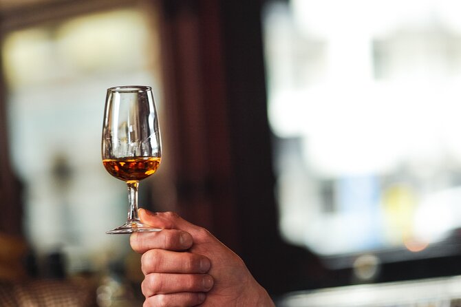 Sip and Stroll Whiskey History Walking Tour in Dublin - Why the Dublin Liberties route makes whiskey make sense