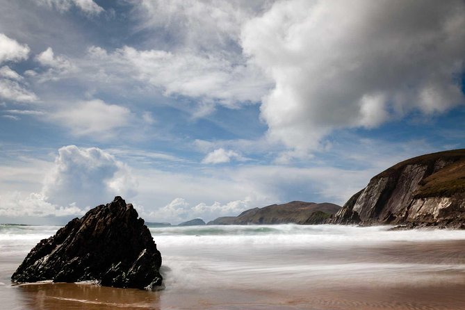 Slea Head Photo & Sightseeing Tour - Stop 2: Slea Head Cross and the ocean-side photo stroll