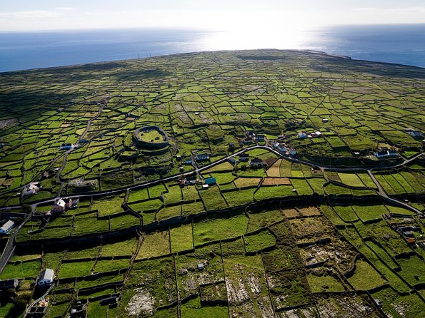 Small Group - Cliffs Cruise, Aran Islands AND Connemara in One Day from Galway - Group size and guide style: why the day feels smooth
