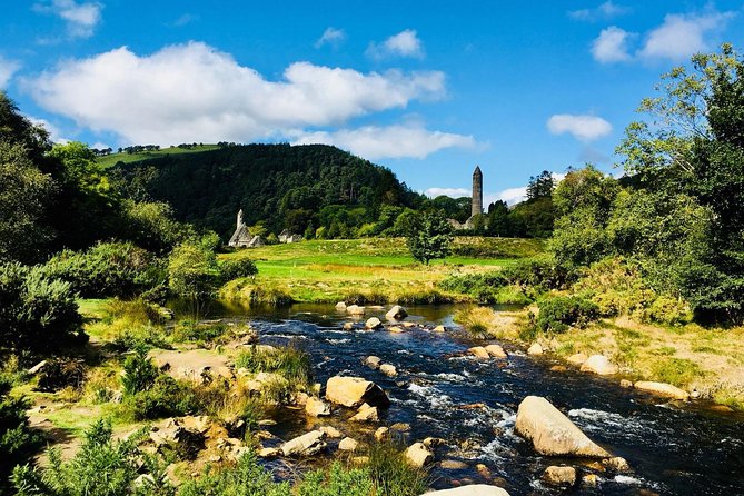 Spanish Glendalough And Powerscourt Tour - Johnnie Fox’s around 3:30 pm: vintage pub décor plus Irish stew you can add