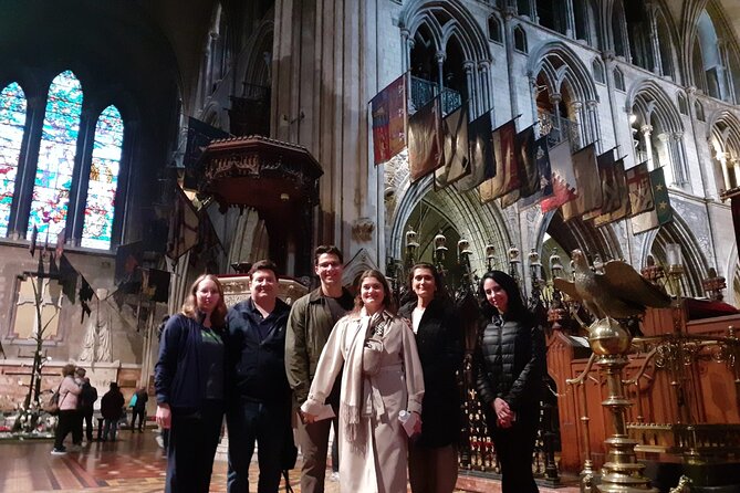 St Patrick's Cathedral, Book of Kells and Dublin Castle Tour - Entering St Patrick’s Cathedral Without the Fight