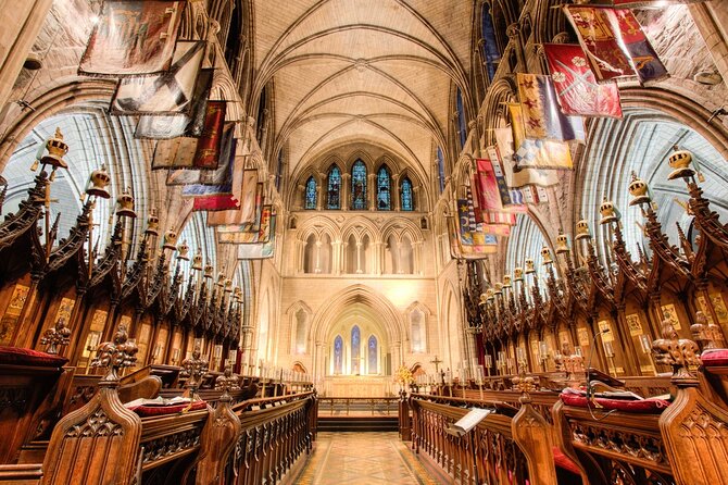 St Patrick's Cathedral, Book of Kells and Dublin Castle Tour - Book of Kells 360 and the Trinity Long Room Moment