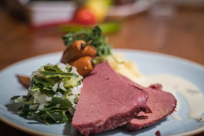 Taste traditional Irish food in the heart of Dublin - Why a sit-down Irish tasting beats a bar crawl