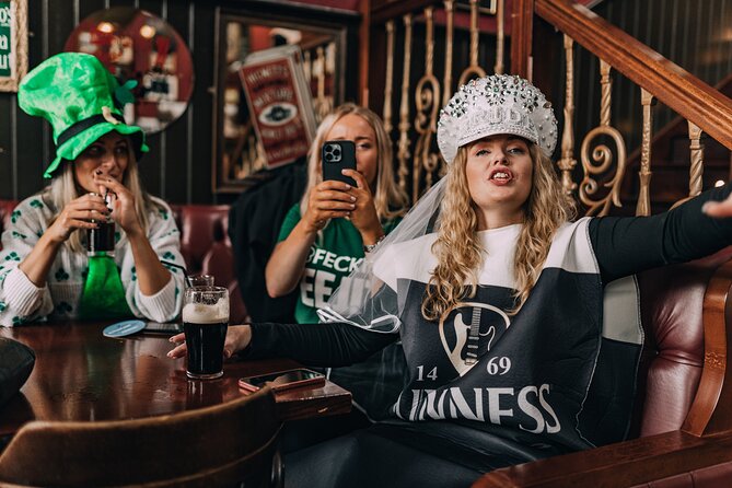 The Irish Dance Party in Dublin - Professional dancers: you see choreographed sets and then you learn from them
