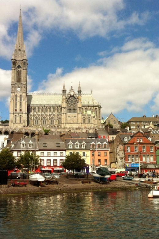 The Titanic Trail: 1-Hour Guided Walking Tour of Cobh - Commodore Hotel start, 1-hour pacing, and how the route typically unfolds