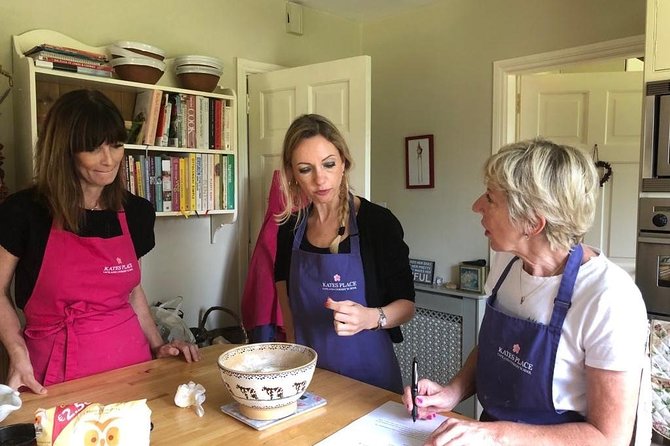 Traditional Irish Homemade Baking Scones and Bread - From the oven to the tea: what happens after baking