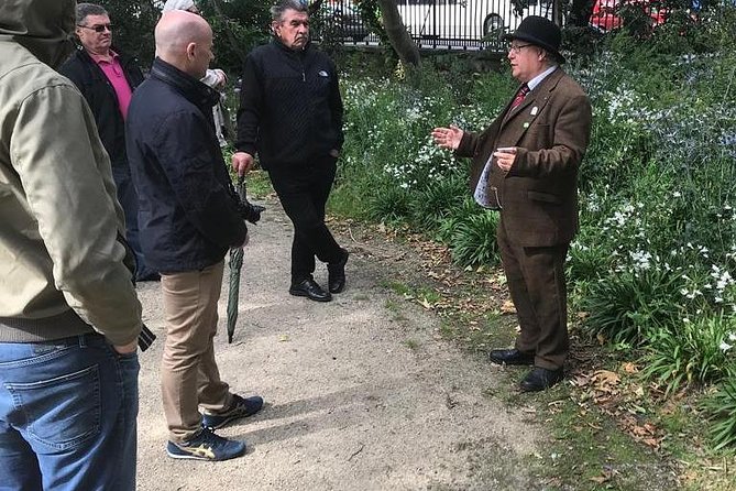 Walking tour in Merrion Square Park - Dublin Rogues Tour - Who should book the Dublin Rogues Tour