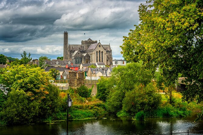 Waterford Crystal and Kilkenny Full-Day Rail Tour from Dublin - A full-day rail hit from Dublin that actually fits