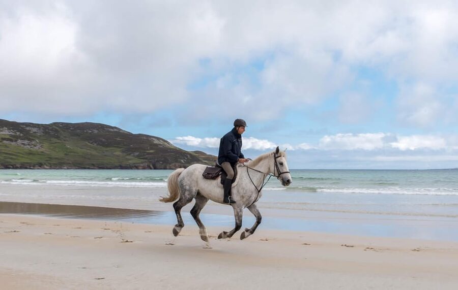 Westport: Beach and Countryside Guided Horse Ride - Getting started at Carrowholly Stables, Tonaraha West