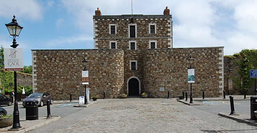 Wicklow Historic Gaol: 1-Hour Tour - Entering Wicklow Gaol: Gates, Guards, and a Museum That Talks